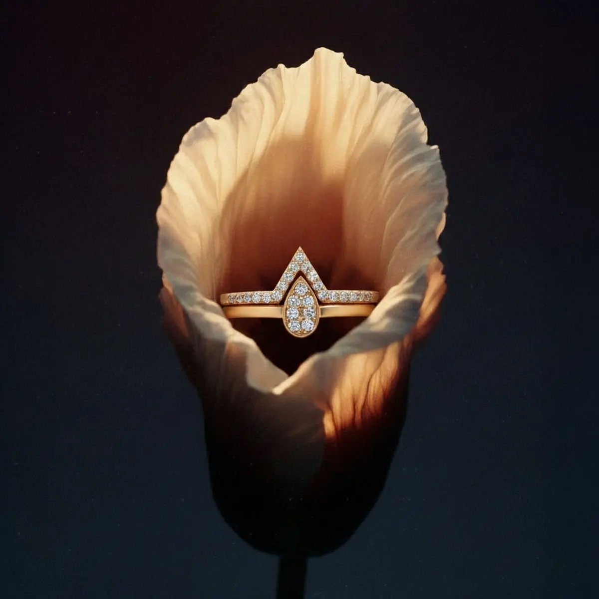 Luxe Pearl Radiance Band lustrous pearls with glowing accents.