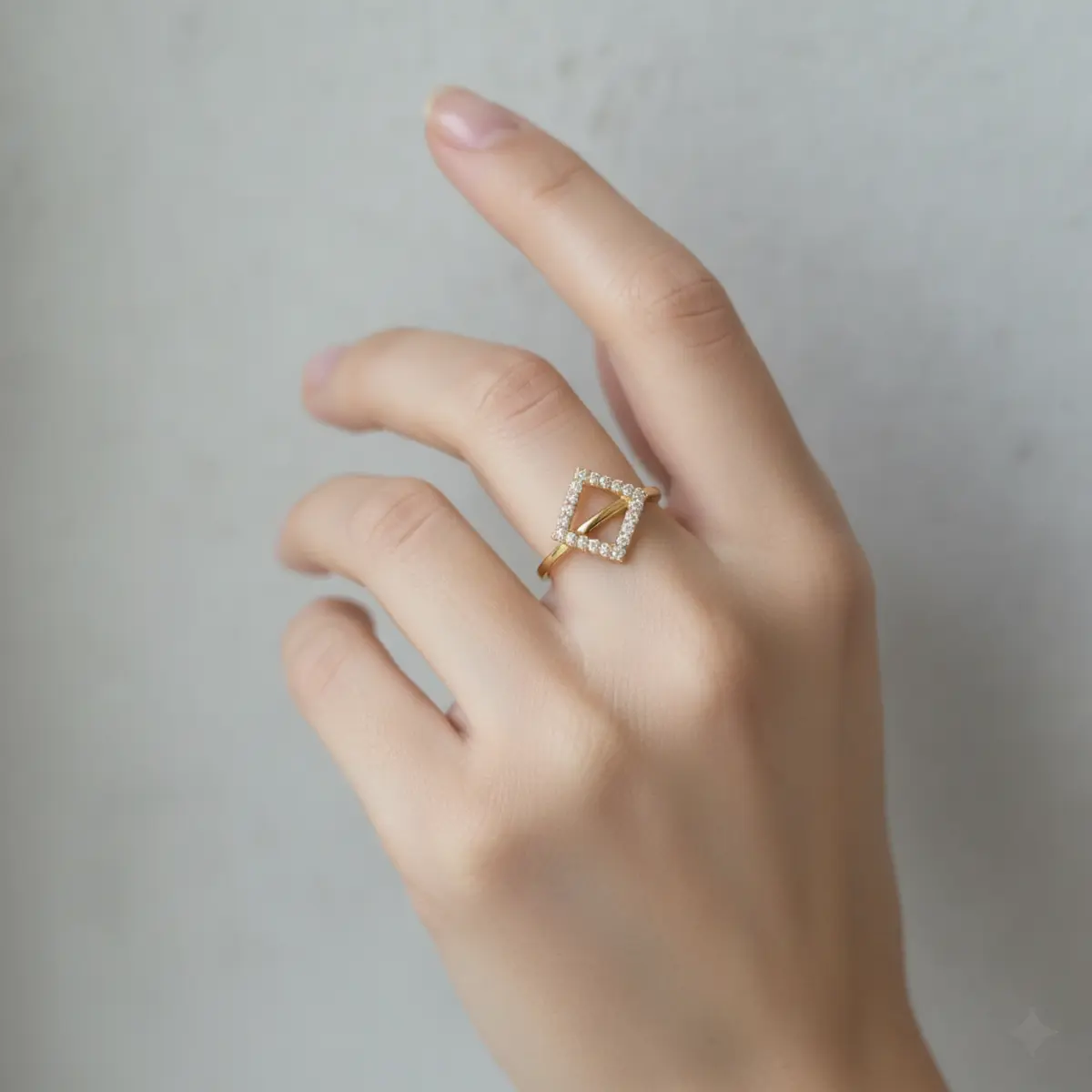 Fresh Petal Solitaire petal-shaped prongs holding a bright center.